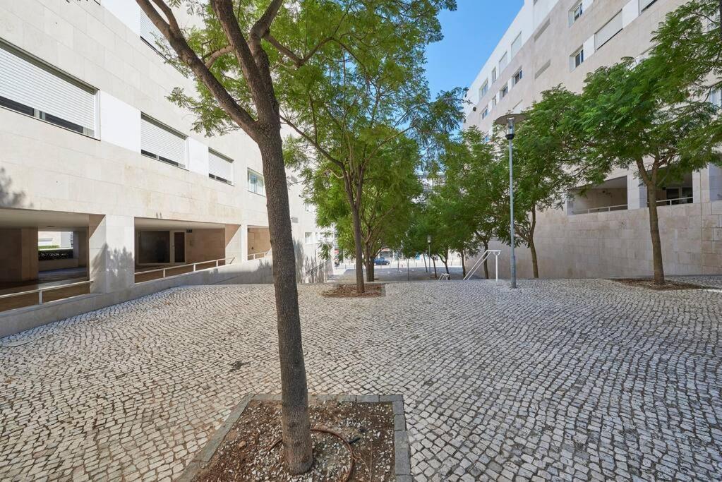 Modern Apartment In Parque Das Nacoes Lissabon Exterior foto