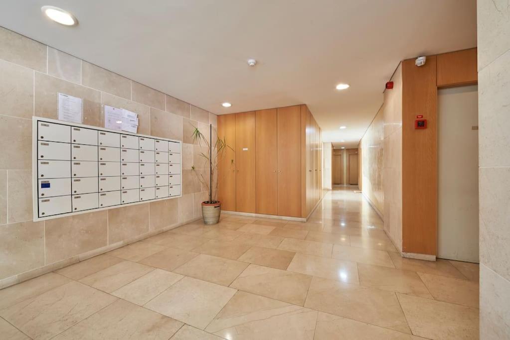 Modern Apartment In Parque Das Nacoes Lissabon Exterior foto